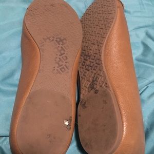 Tory Burch Shoes - Tory Burch Tan Leather Flats Tory Burch Shoes - Tory Burch Tan Leather Flats